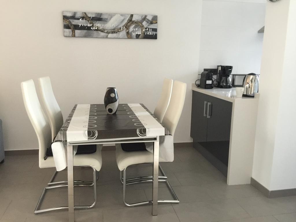 Apartment Oasisbeach La Zenia 오리후엘라 객실 사진